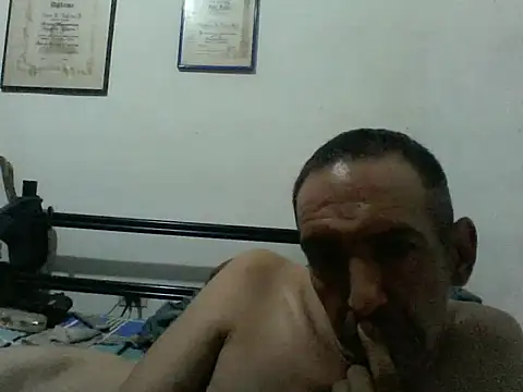 Snapshot of guevo14cm3 chatting on February 2026 02:40:01 AM guevo14cm3 online show from February 2026 02:40:01 AM