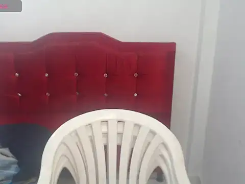 Loriiiany online show from May 2026 11:48:01 AM