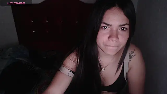 Loriiiany online show from May 2026 11:24:02 PM