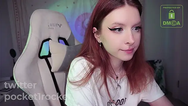 Snapshot of _PocketRocket_ chatting on February 2025 12:51:01 AM PocketRocket online show from February 2025 12:51:01 AM