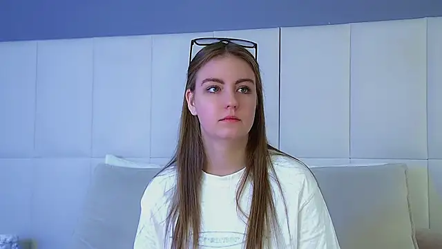 SofiaSarvain online show from February 2026 06:29:02 AM