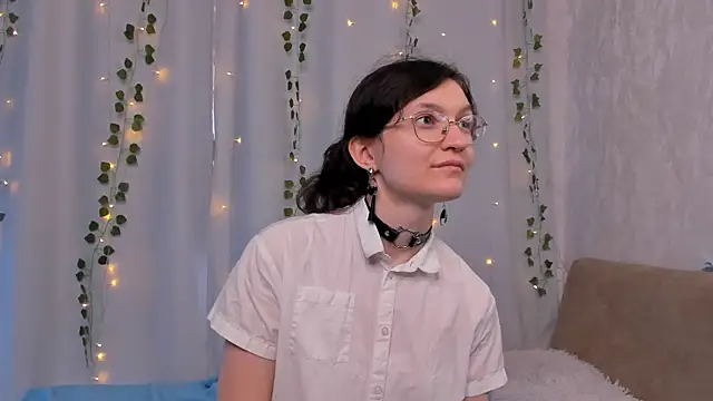 ThoraMarola online show from June 2026 11:15:01 AM