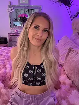 JulieSol online show from February 2026 08:24:01 AM