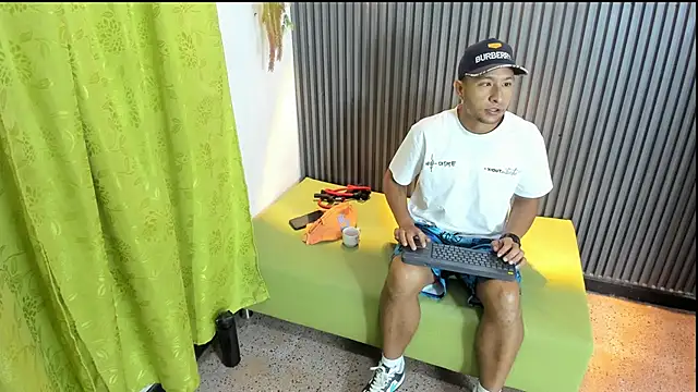 LARRY VITO online show from February 2026 12:44:02 PM