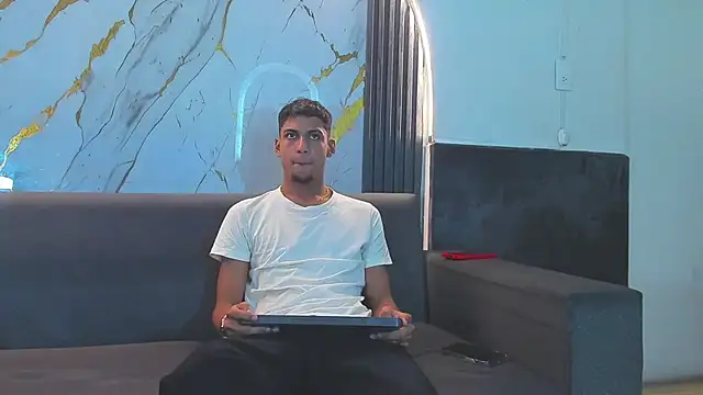 Snapshot of ALEX_KEITH26 chatting on February 2026 12:26:01 PM ALEX KEITH26 online show from February 2026 12:26:01 PM