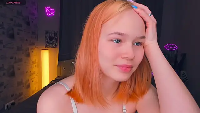 OwlLynn online show from February 2026 08:22:01 AM