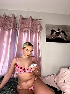 Scarletbx online show from January 2026 04:00:01 PM