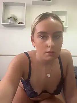 Scarletbx online show from February 2026 10:47:01 AM