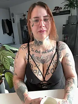 Snapshot of NyxTattoo chatting on February 2026 11:36:02 AM NyxTattoo online show from February 2026 11:36:02 AM