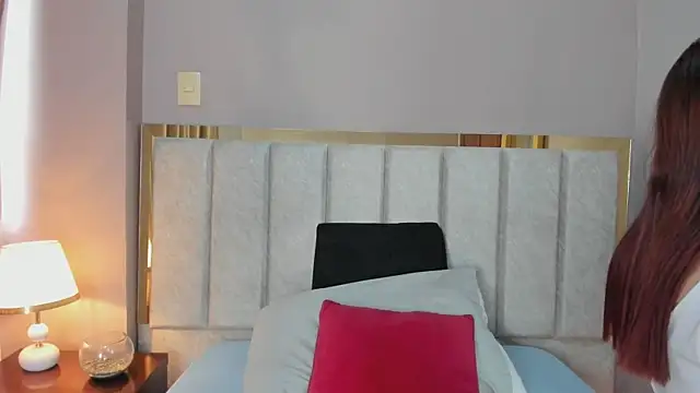 TessaMonroee online show from April 2026 06:50:01 PM