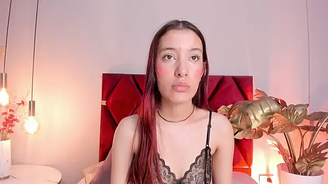 TessaMonroee online show from April 2026 06:35:02 PM