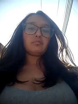 Snapshot of Karla-giraldo_1 chatting on March 2026 02:45:01 PM Karla-giraldo 1 online show from March 2026 02:45:01 PM