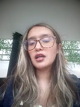 Snapshot of Karla-giraldo_1 chatting on March 2026 09:51:02 PM Karla-giraldo 1 online show from March 2026 09:51:02 PM