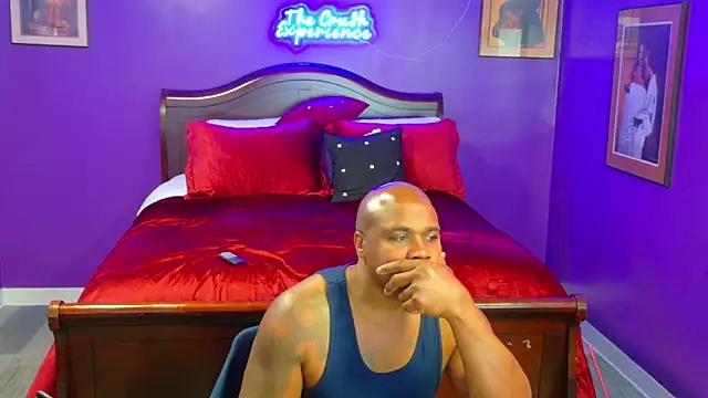 Snapshot of TheCrushExperience chatting on April 2026 02:40:01 PM TheCrushExperience online show from April 2026 02:40:01 PM