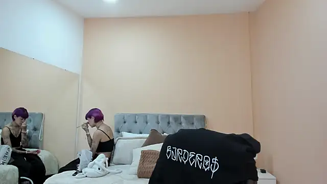 Bela Craxkerr online show from February 2026 12:33:02 PM