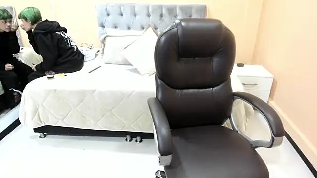 Bela Craxkerr online show from March 2026 12:07:01 PM