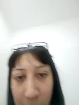 KomiCatt online show from April 2026 11:59:02 AM