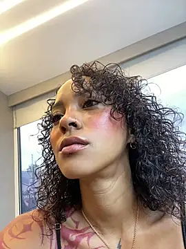 Snapshot of LizStorm_ chatting on May 2026 12:45:01 PM LizStorm online show from May 2026 12:45:01 PM