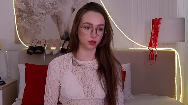 Emily Simon online show from March 2026 05:13:01 AM