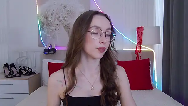 Emily Simon online show from May 2026 05:14:02 AM