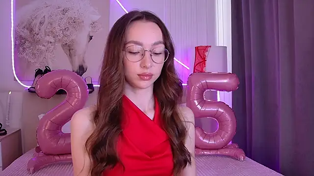 Emily Simon online show from June 2026 06:44:01 AM