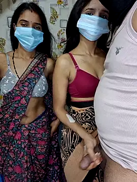 Snapshot of Forest_Queen chatting on April 2026 05:52:01 AM Forest Queen online show from April 2026 05:52:01 AM