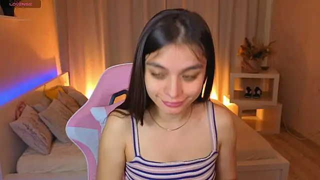 Kim Bless online show from April 2026 01:45:01 AM