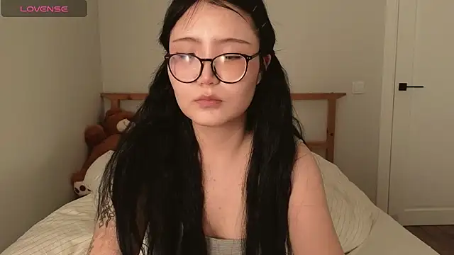 nullgirl online show from May 2026 11:46:01 PM