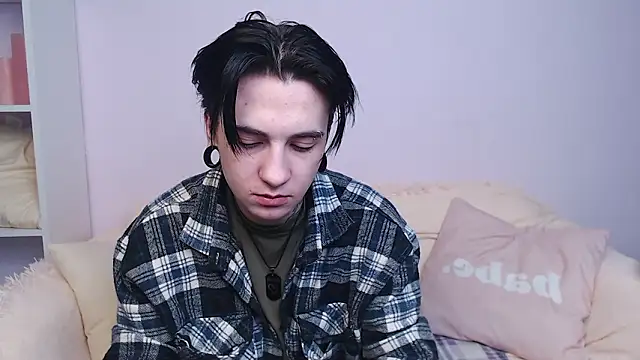 RayTaylorr online show from February 2026 05:00:02 AM