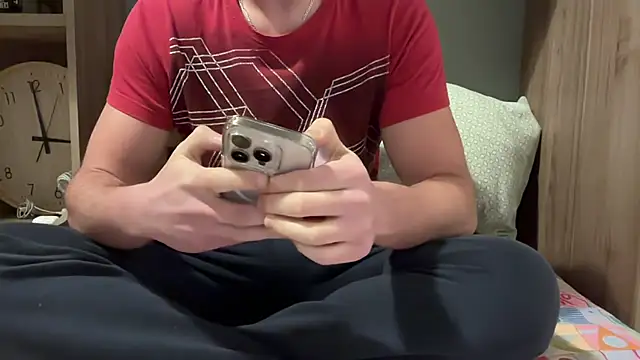 Snapshot of badCecio chatting on January 2026 04:22:01 PM badCecio online show from January 2026 04:22:01 PM