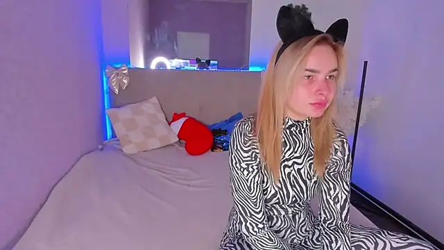 LunaHeadley online show from January 2026 01:26:01 PM