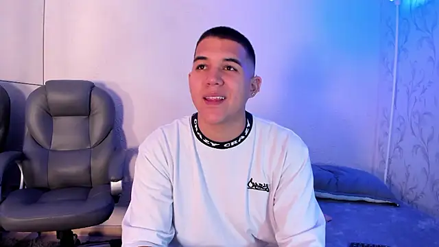 Tadeo vega  online show from February 2026 03:43:01 AM