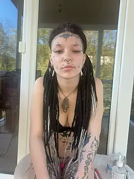 demonLamia online show from April 2026 05:08:02 PM