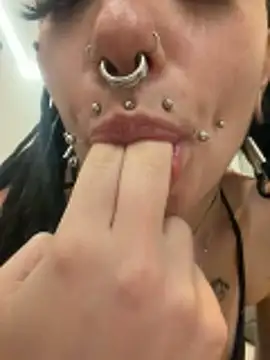 demonLamia online show from May 2026 08:50:02 PM