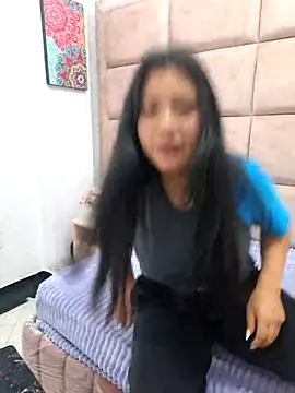 valenlopezz  online show from May 2026 05:24:01 AM