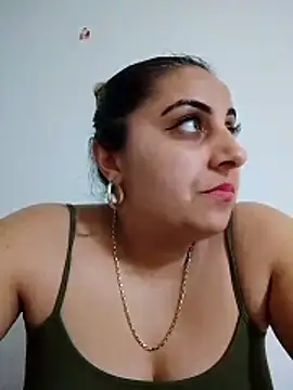 AntoAntonianna online show from February 2026 05:39:02 PM