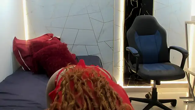 Zoey Taylor07 online show from February 2026 12:33:01 PM