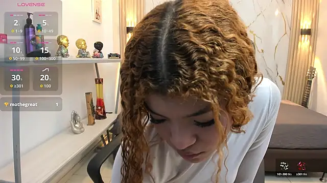 Zoey Taylor07 online show from April 2026 01:02:01 PM