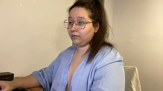 AemiliaLust online show from February 2026 09:07:01 PM