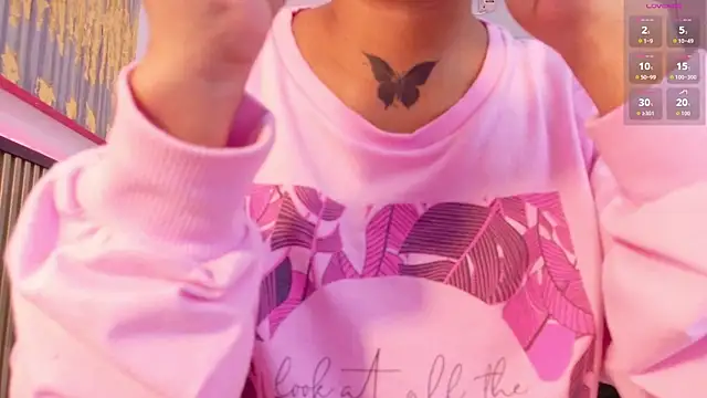 Scarlet Vixen  online show from February 2026 12:36:01 PM