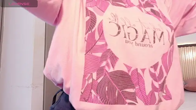 Scarlet Vixen  online show from March 2026 01:28:01 PM