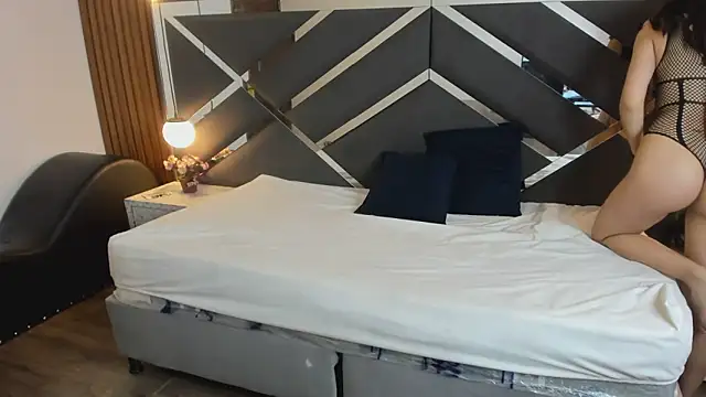 Snapshot of Ambarross_ chatting on March 2026 01:07:02 PM Ambarross online show from March 2026 01:07:02 PM