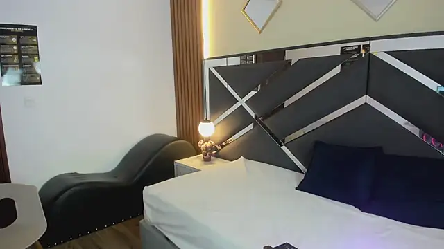 Snapshot of Ambarross_ chatting on March 2026 01:16:01 PM Ambarross online show from March 2026 01:16:01 PM