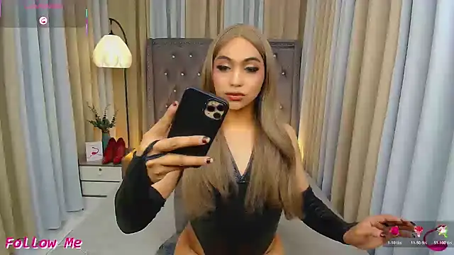 Snapshot of Clea_Moore chatting on March 2026 04:40:01 AM Clea Moore online show from March 2026 04:40:01 AM