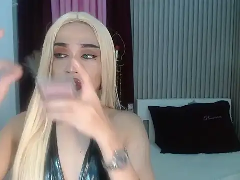 Kendalllust online show from May 2026 02:36:01 PM