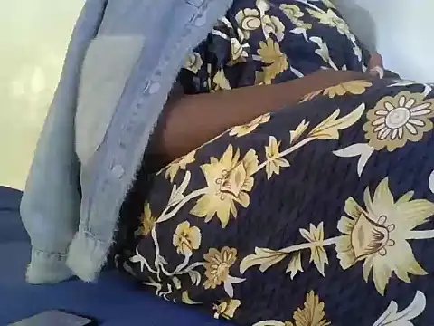 Snapshot of Gorgeous29th chatting on March 2026 05:44:01 AM Gorgeous29th online show from March 2026 05:44:01 AM