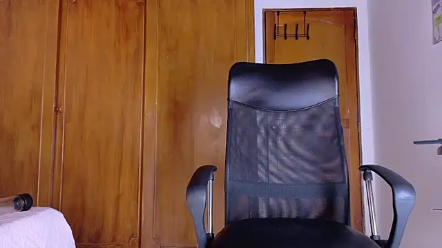 samirths boy  online show from June 2026 07:01:02 PM