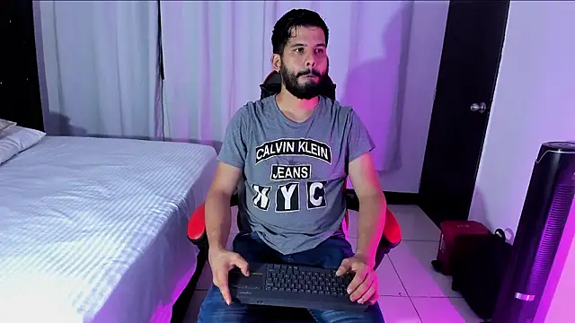 LucasBeaumont online show from February 2026 05:28:02 AM