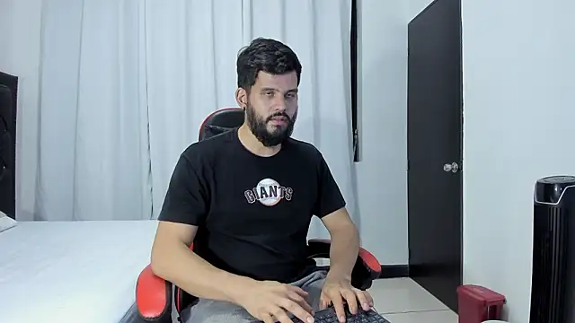 LucasBeaumont online show from February 2026 07:14:01 AM