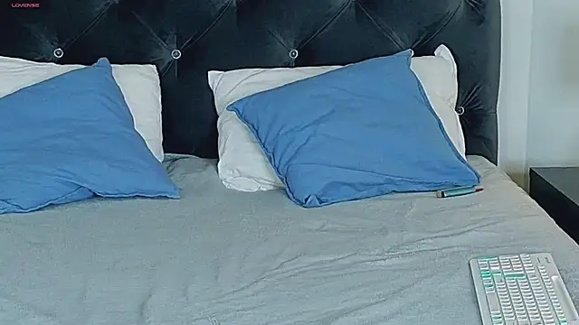 Kim Redd online show from March 2026 02:04:02 AM